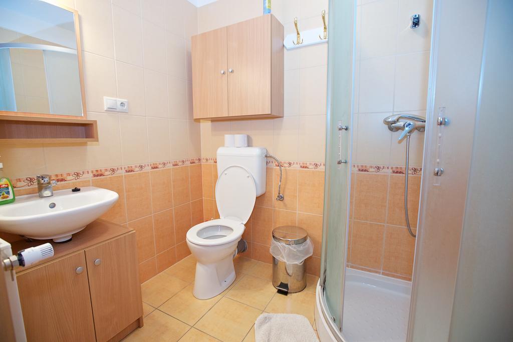 Zoli Apartmanok-Brody 51-53 Hajduszoboszlo Exterior photo